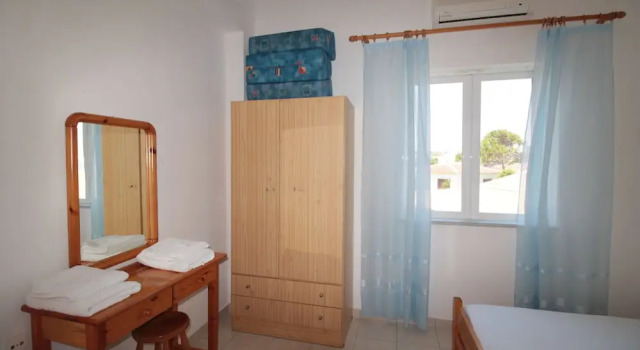 Семейные апартаменты с 2 комнатами рядом с пляжем Alexis Apartments