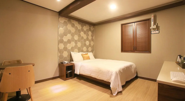 Suyu Young Hotel, Prenota Hotel Seul Corea del Sud, vicino a Biblioteca Pubblica di Dobong