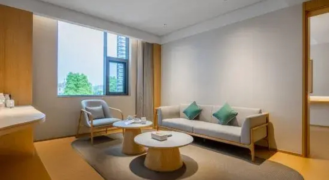 Люкс Deluxe JI Hotel (Meishan Pengshan North Station Fengming Park)