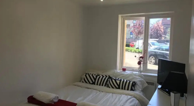 2 Bed Flat, Dedicated Workspace, Parking, 4KTV