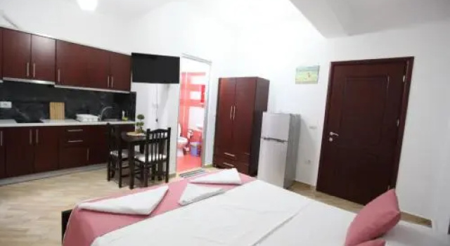 Flats Myzo Malka, Забронировать Апартаменты/квартира Отели в центре Ксамил, в центре