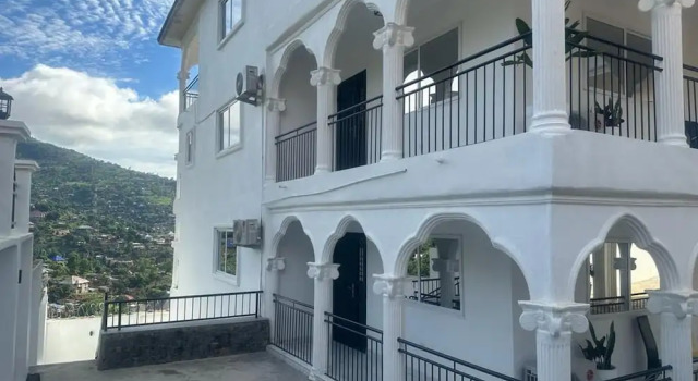 Апартаменты 2 Bed Apartment Sleeps 4 - Jacuzzi, Parking, Wifi