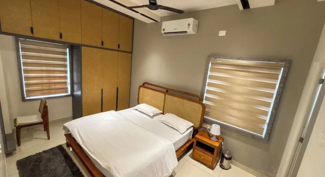 Thulasi Avenue, Prenota Hotel Muthalamada Kerala
