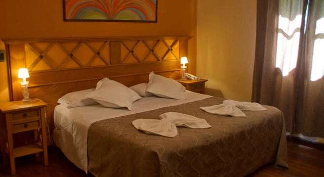 Hostal Cruz Chica, Rezerwuj Hostel Hotele w Córdoba ze śniadaniem, Śniadanie