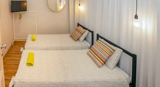HeroHostel, Book Hotel Hoteller i Sieradz med parkering, Parkering