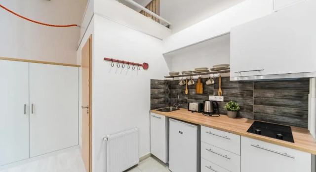 Апартаменты Astoria Airconed 1 Bedroom Apartment