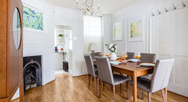 Апартаменты с 3 комнатами Spacious 3BR 2BA Flat in Central Soho