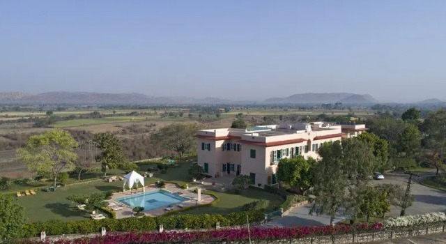 Люкс с видом на сад Ramgarh Lodge, Jaipur   IHCL SeleQtions