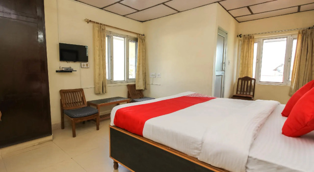 OYO 24525 Hotel Country Lodge