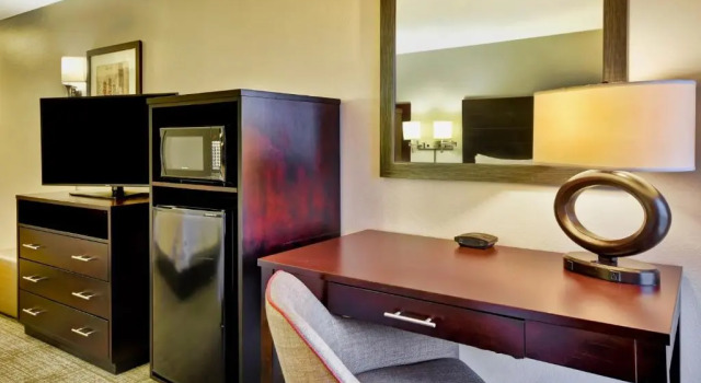 Люкс Hampton Inn Starkville Mississippi State University
