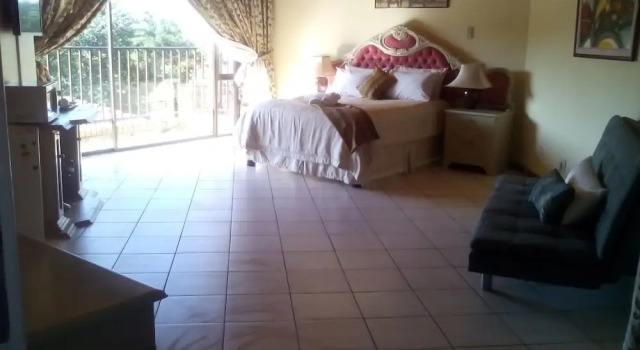 Номер Platinum с балконом Thabiso Guesthouse
