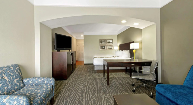 Двухместный номер Deluxe La Quinta Inn & Suites Lake Charles Prien Lake Rd