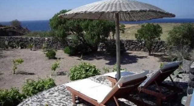 Ecoxenia Studios, Prenota Hotel Hotel a Paradisos con parcheggio, Parcheggio