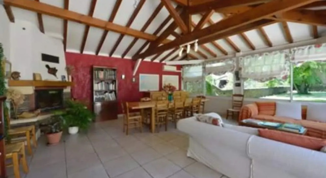 Chambres dhôtes "La Grange de Georges", Book Bed and Breakfast Hotels in Pyrenees National Park with Parking, Parking