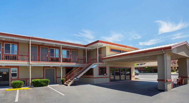 Econo Lodge Hurricane Zion Park Area, Забронировать Мини-отель СПА-отели Харрикейн, SPA-услуги