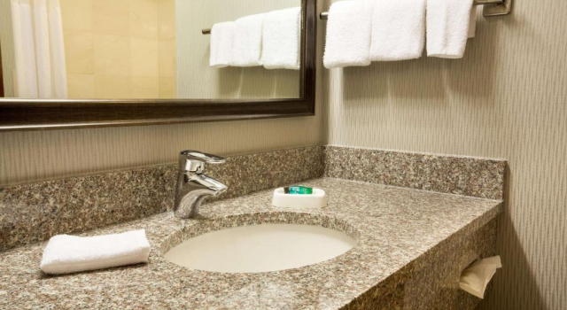 Номер Superior Drury Inn & Suites Columbus Grove City