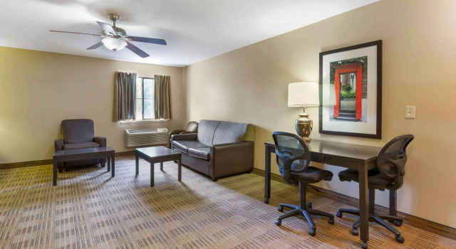 Двухместный люкс c 1 комнатой Suburban Studios Cary - RDU Airport