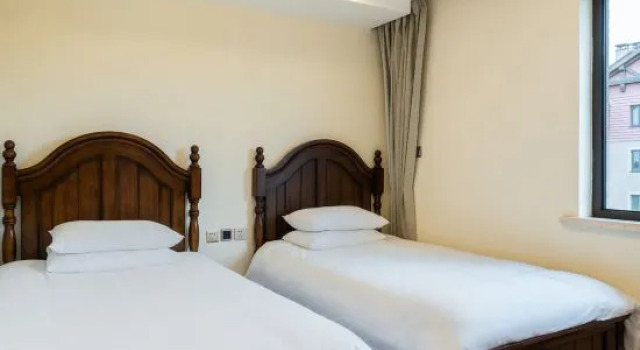 Семейный люкс с 2 комнатами Ou Er Linju Smart Holiday Hostel