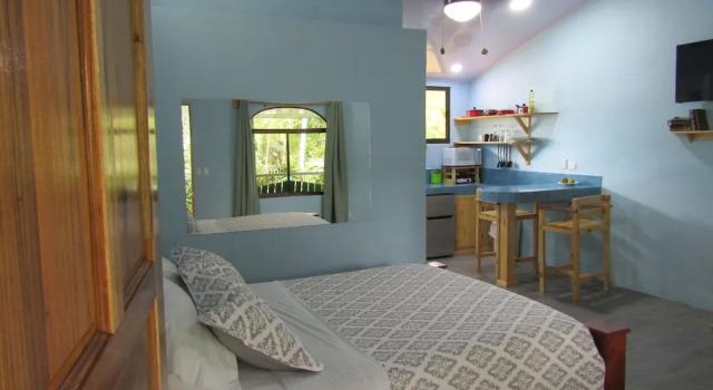 Люкс Economy Peace of Paradise Breakfast Included Free Manuel Antonio Park Tour