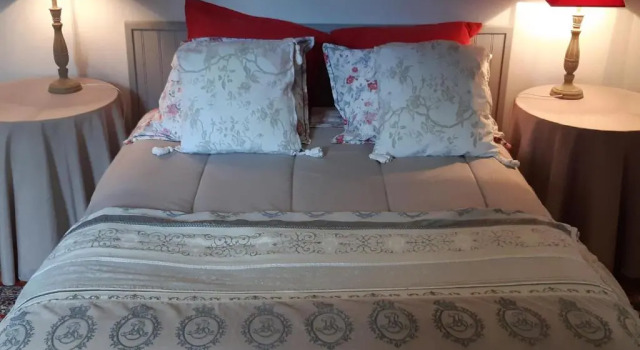 Chambres d'Hôtes Domaine du Bois-Basset, Rezerwuj Hotel  