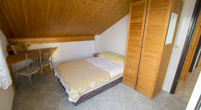 Apartments Juric-on Quiet Location