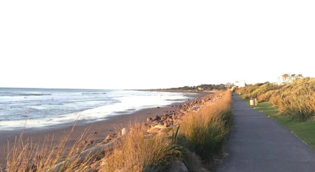 Коттедж Ocean Front East End Beach House