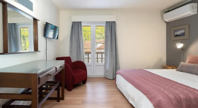 Одноместный номер Standard с балконом и с красивым видом из окна Hotel Carvalho Araujo