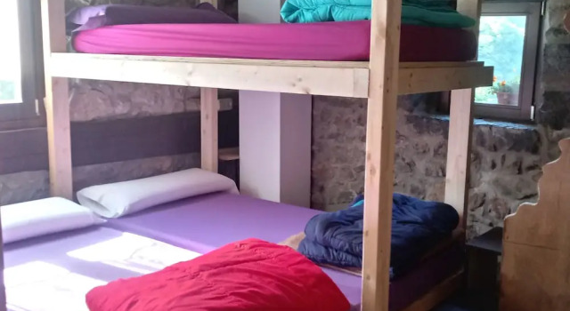 Albergue Otardi Landa Aterpetxea - Hostel, Rezerwuj Hostel Hotele w Baskonia z parkingiem, Parking