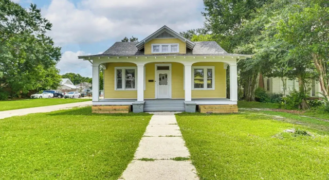 Коттедж Historic District Haven! Walk Downtown + Fast Wifi