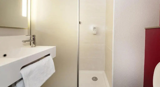 Standart oda B&B HOTEL Castres Centre Gambetta