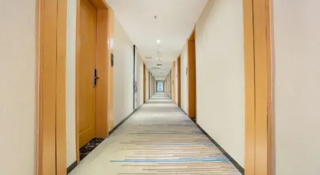 Leshang Holiday Homestay (Zhumadian Jiefang Avenue Leshan Mall), Rezervovat Hotel Zhumadian Henan