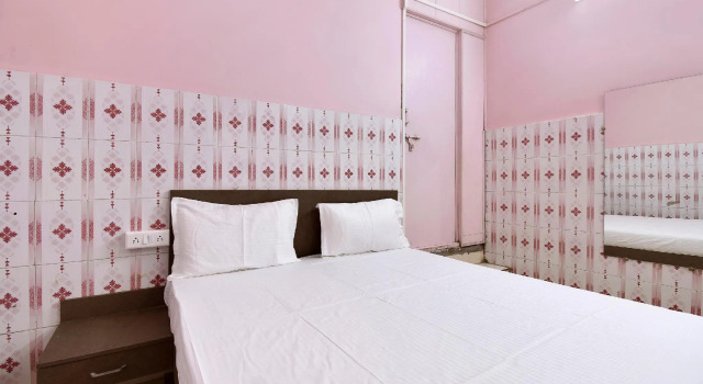 SPOT ON 47639 Mahakal Lodge