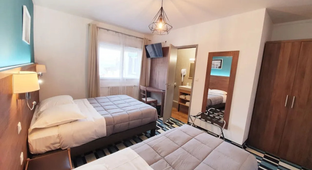 Трёхместный номер Comfort Hôtel Les Pieux En Cotentin