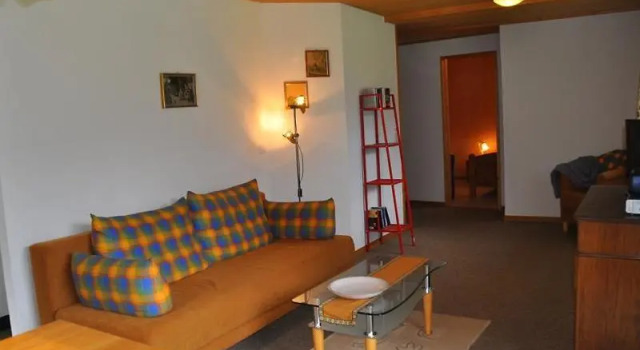 Haus Roserta, Buchen Sie Hotel Lenk Simmental, in der Nähe von Metschbahn