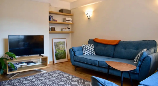 Spacious 2 Bedroom Apartment in Greenwich, Varaa Huoneisto Asunnot kohteessa Merseyside, Huoneisto