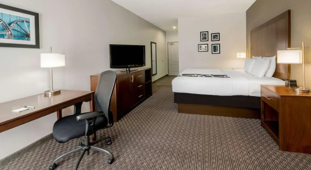 Двухместный семейный номер Standard La Quinta Inn & Suites by Wyndham Fort Worth Arlington West