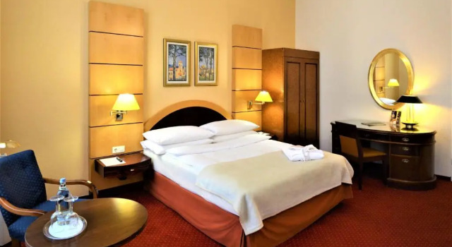 Полулюкс Hotel am Kochbrunnen