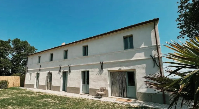 Casa Caminate - suite, Забронировать Отель Отели Побережья Марок с парковкой, Парковка