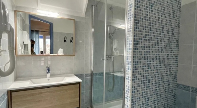 Номер Comfort с балконом и с частичным видом на море Hotel Les Palmiers En Camargue