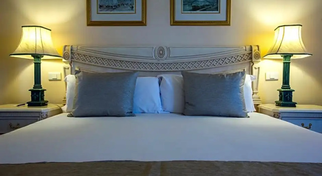 Номер Superior с видом на горы Radisson Blu Le Vendome Hotel, Cape Town