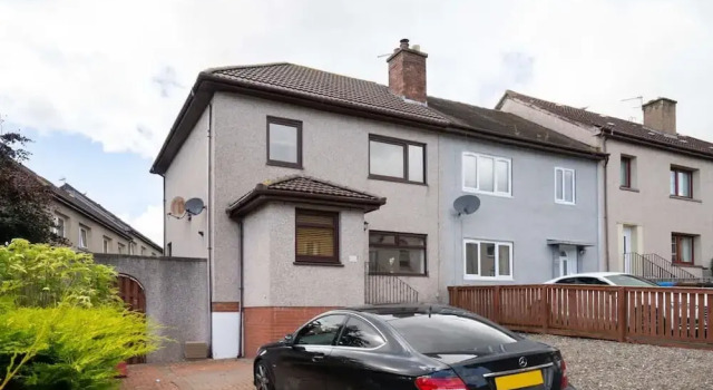3 Bedroom House - Free Parking, Забронировать Дом для отпуска Виллы Данфермлин, Вилла