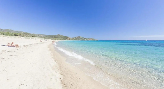 Апартаменты Cozy apt 10 mins walk from Poetto + terrace
