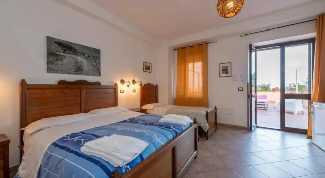 Четырёхместный номер Standard с балконом и с видом на море Agriturismo dell'Etna