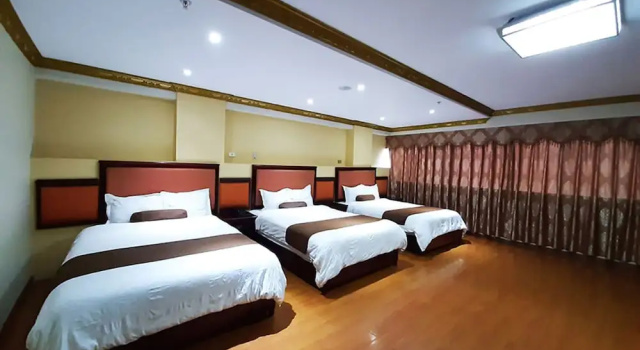 Трёхместный номер Standard Swan Hotel