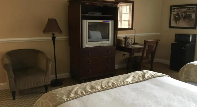 Номер Standard Colts Neck Inn Hotel