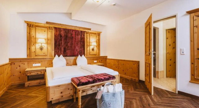 Люкс с балконом carpe solem KAPOOM - Pop Up Hotel till 2026