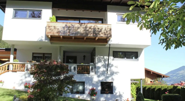 Апартаменты Apartment in Ried im Zillertal With Terrace