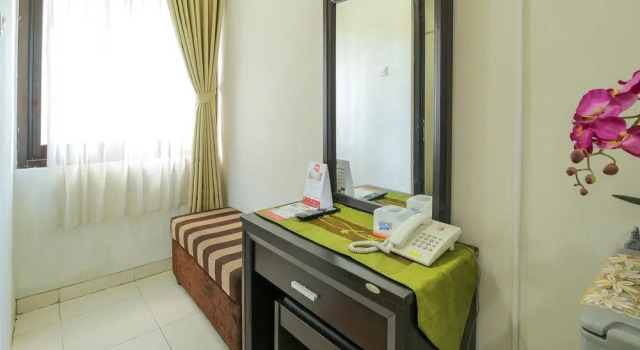 OYO 734 Tuban Torres Accomodation, Забронировать Отель Тубан Кута, рядом с Магазин сувениров Krisna
