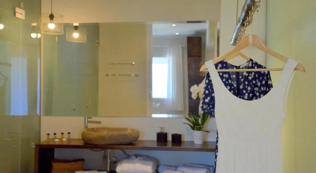 Panorama Hotel, Prenota Hotel Plaka Milou 