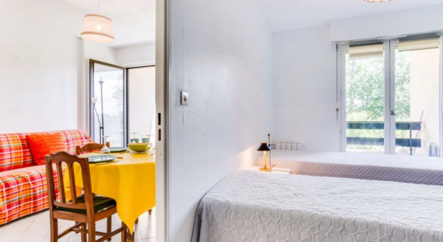 Le Sporting 38297, Book Hotel Hoteller i Lower Normandy med parkering, Parkering
